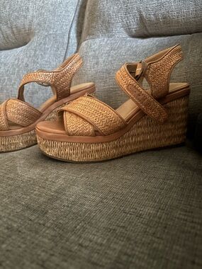 Crown Vintage Tan Woven Platform Wedge Sandals